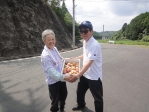 長瀬さんからたくさんの野菜をいただきました