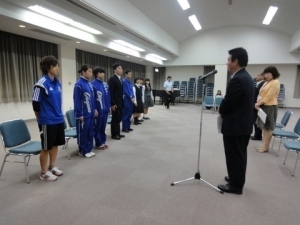 激励の言葉を述べました