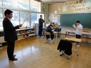 かじの子発表会での閉会のことばを披露