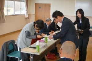 委嘱状を交付しました