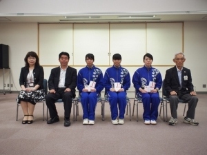 なぎなた競技の絹田さん、水島さん、谷元さん