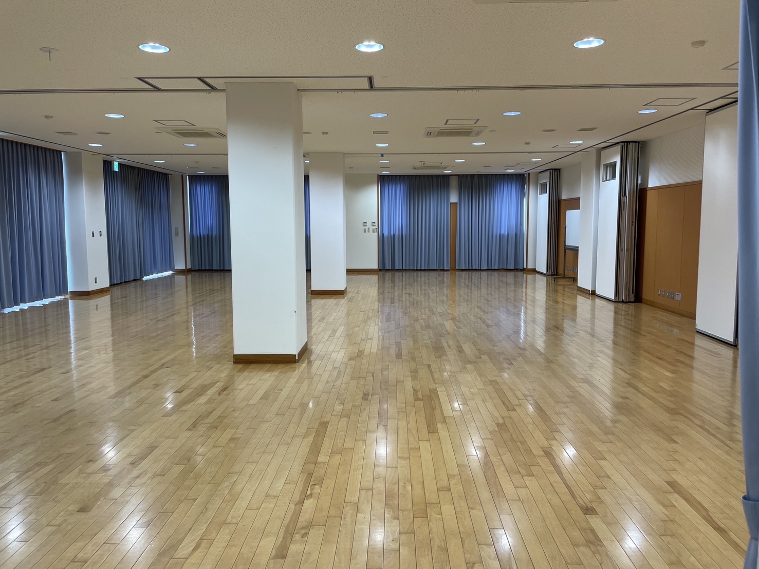 小ホールの写真(1)