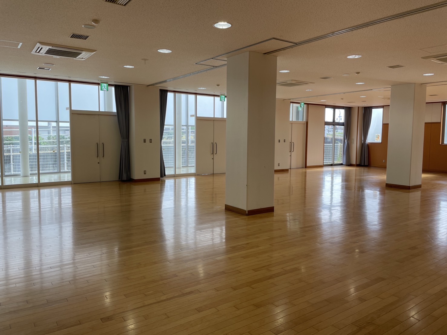 小ホールの写真(2)
