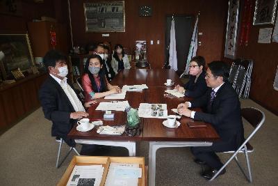 萩原市長と在大阪ベトナム社会主義共和国総領事館ハー総領事との面会