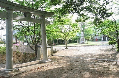 湯神社