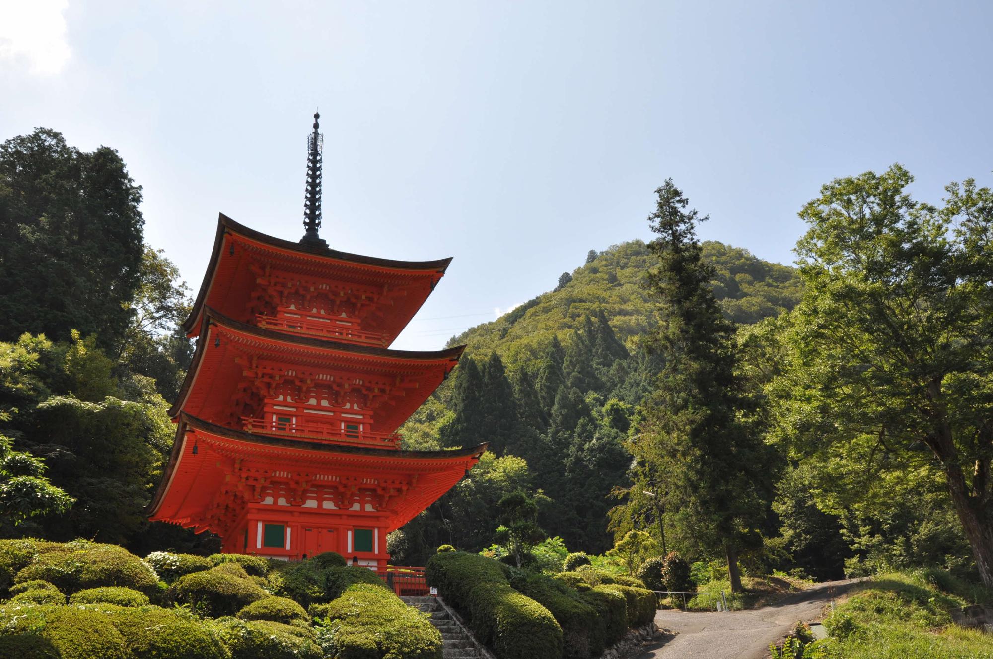 長福寺三重塔