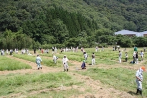 会場のあちこちで熱い戦いが繰り広げられました