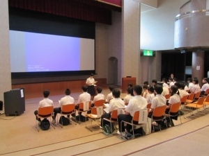 勝英地域8校の生徒会が集まりました