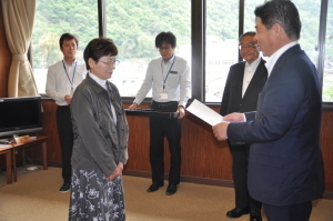 美作市監査委員 辞令交付式