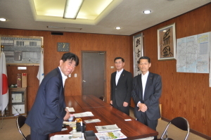 津山市議会河本議長・岡安副議長面会