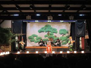 粟井春日歌舞伎の舞台