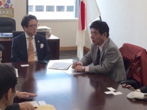 平田局長と意見交換