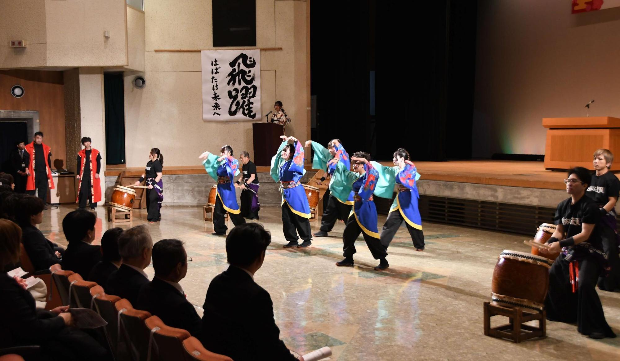 うららおおはらじゃとあわくら太鼓による祝奏